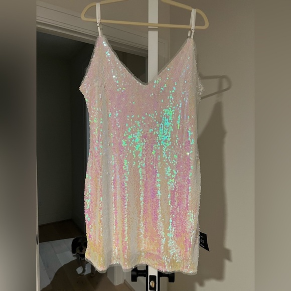 NWT! Lulu’s white sequin iridescent, mini dress with adjustable straps. XL. - Picture 2 of 7